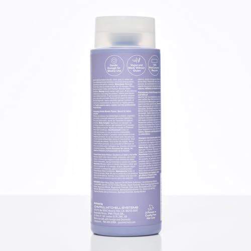 Routine hebdomadaire simple pour maintenir des cheveux blonds soyeux.