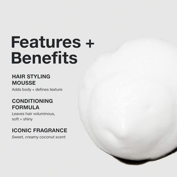 Paul Mitchell Sculpting Foam controla flyaways y suaviza la superficie capilar.