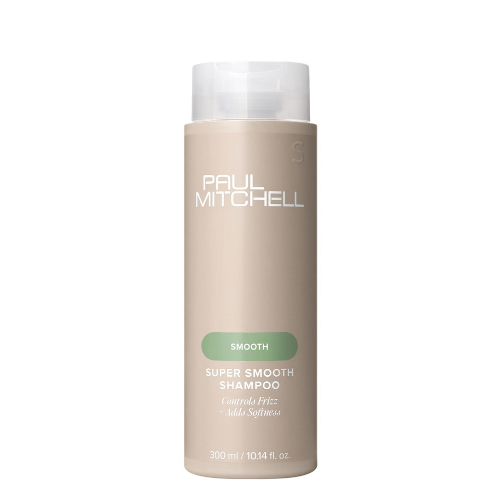 Detalle de la botella de Paul Mitchell Super Smooth Shampoo con diseño elegante