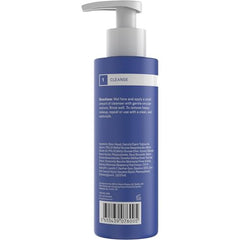 Textura cremosa del limpiador RESIST para rostro, experiencia suave al aplicar.