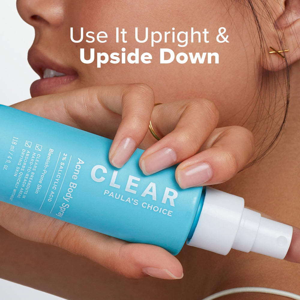 Paula's Choice CLEAR Back & Body Acne Spray en la espalda para combatir brotes y puntos negros.