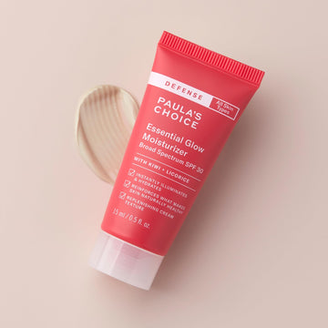 Paula's Choice DEFENSE iluminador-mineral, acabado suave que realza el brillo natural.