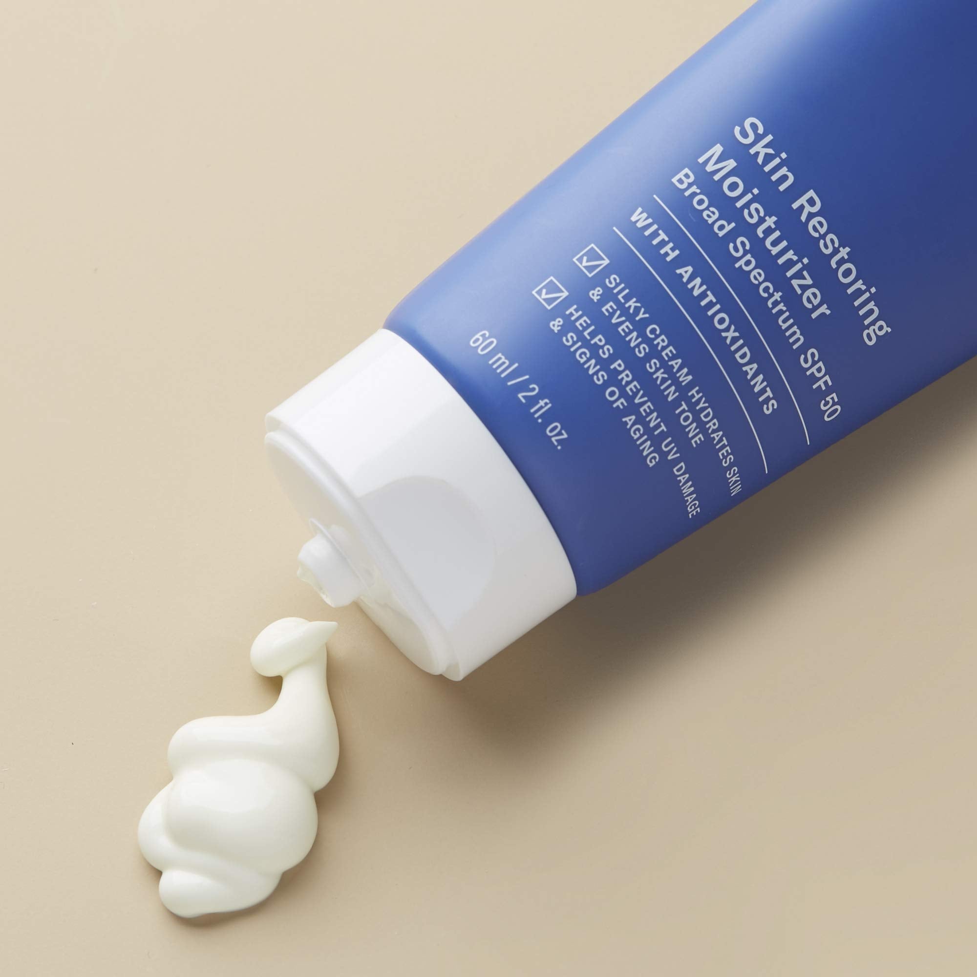 Protección de amplio espectro para rostro y cuello con Paula's Choice RESIST.