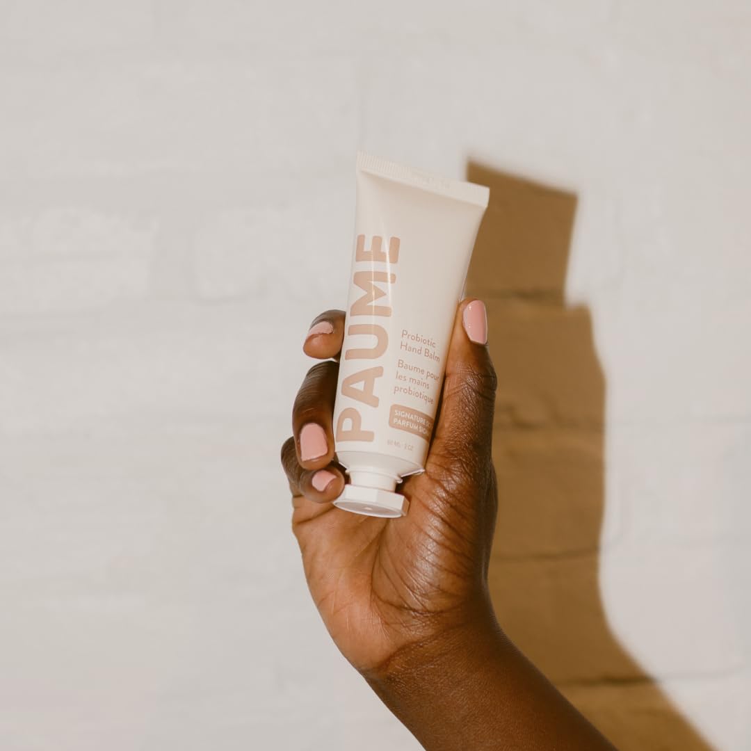 PAUME aroma de cedro crea una experiencia reconfortante durante la aplicación