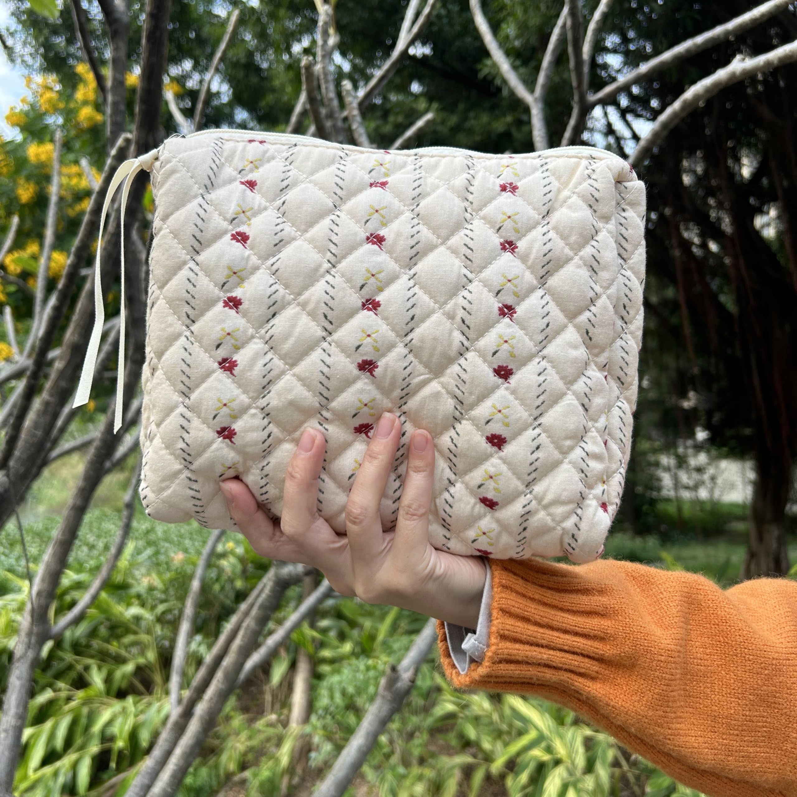 PAZIMIIK estetica beige con flor pequena para un toque femenino