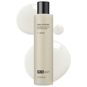 PCA SKIN exfoliante facial diario en botella para limpieza suave.