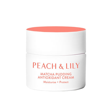 Peach & Lily Matcha Pudding en bote, crema antioxidante para hidratación ligera.