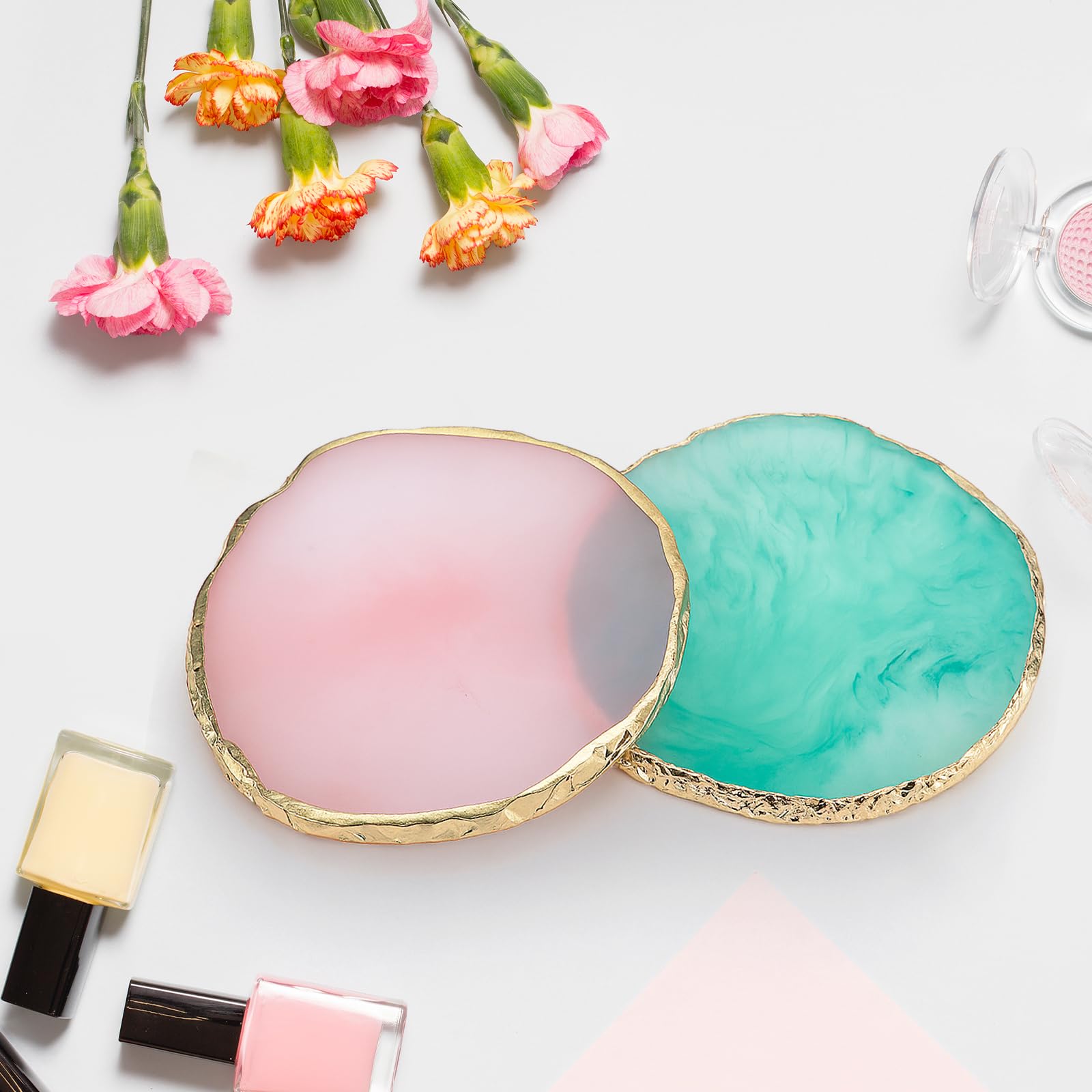 Pengxiaomei paleta multiusos: sirve como tablero de exhibición de diseños.
