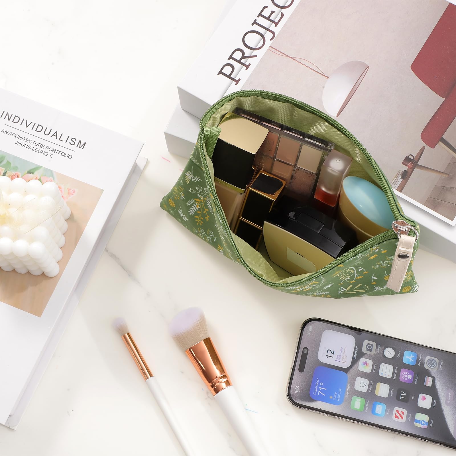 Juego de dos bolsas Pengxiaomei, organiza cosméticos y accesorios pequeños.