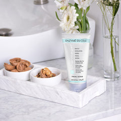 Pharmagel Enzyme Ex-Cell, poudre noix micronisée: exfoliation ciblée et précise.