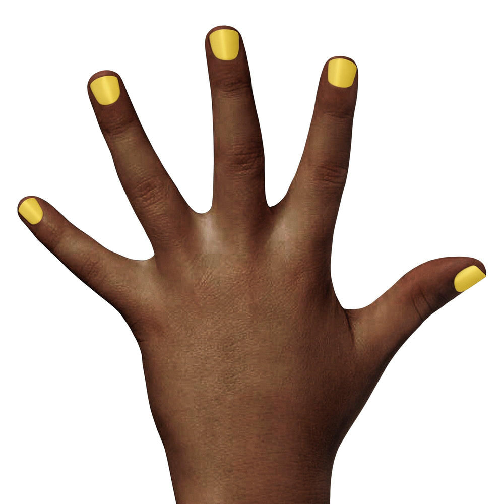 Piggy Paint Bae-Bee Bliss, aplicación suave en uñas infantiles, ideal para primeras manicuras seguras.
