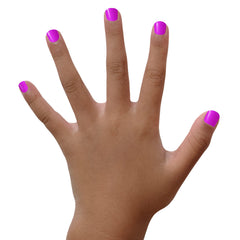 Piggy Paint Groovy Grape, aplicación fácil para uñas seguras de niños.