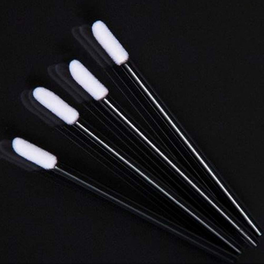 Aplicadores labiales Pimoys, fibra suave para aplicación uniforme.
