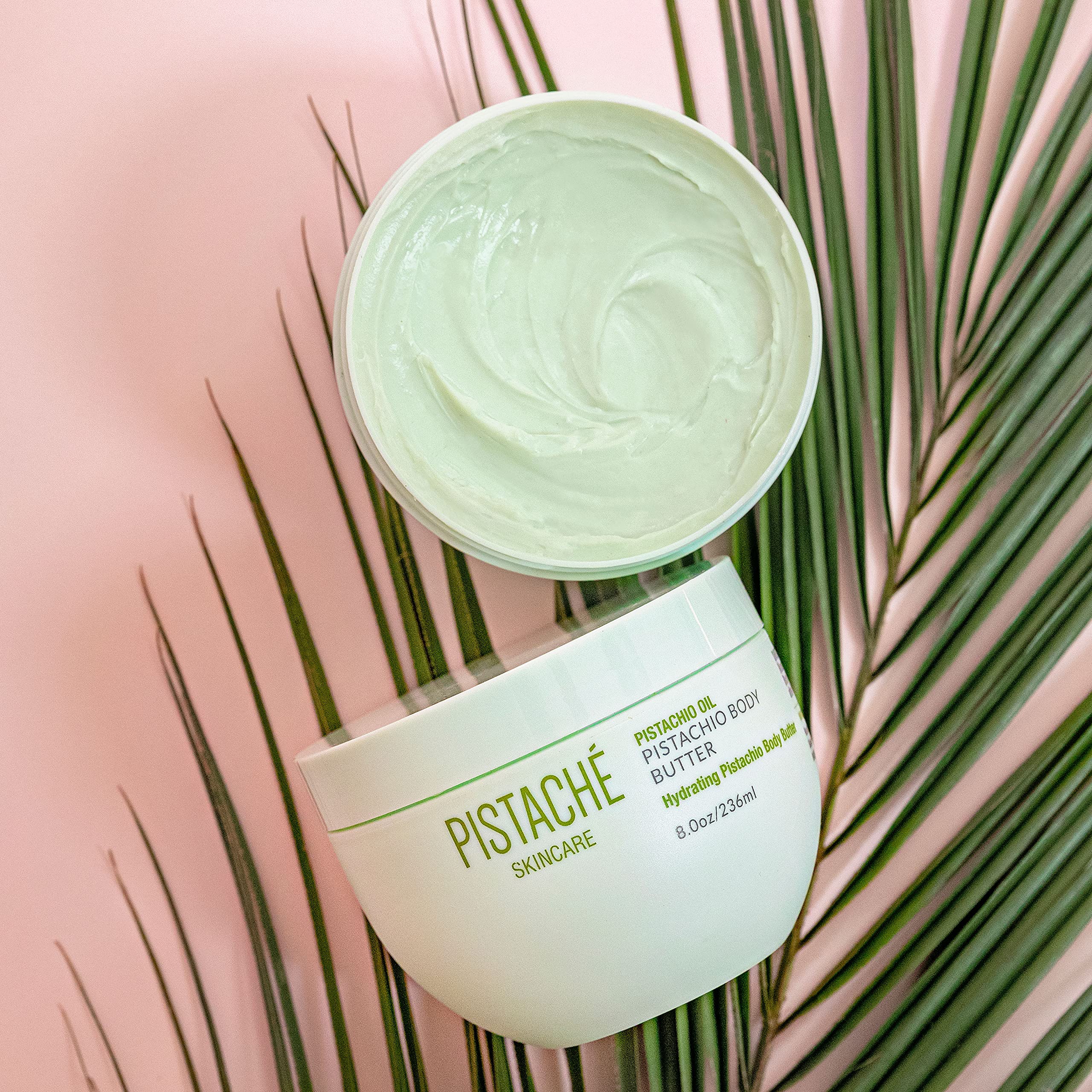 Pistache Skincare Aplicación suave, se extiende fácilmente en manos y cuerpo.