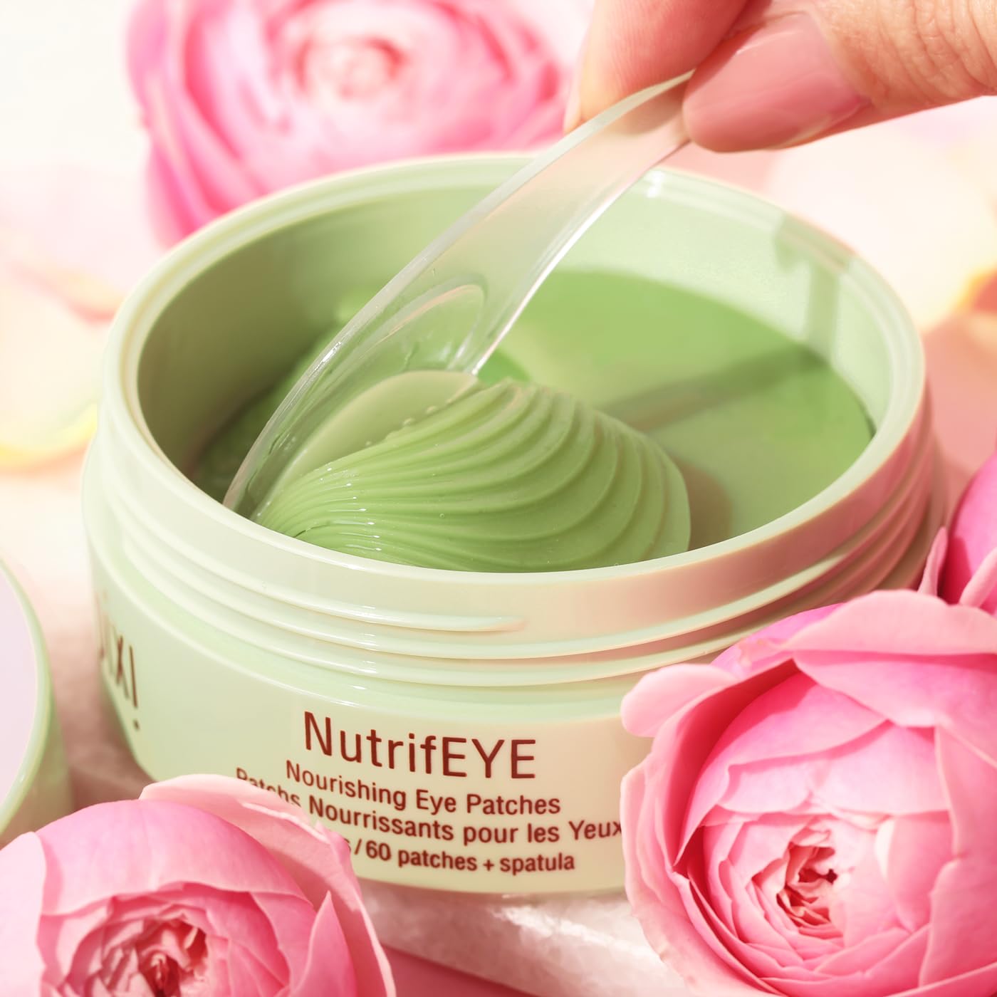 Aplicación fácil con espátula para colocar los parches NutrifEYE
