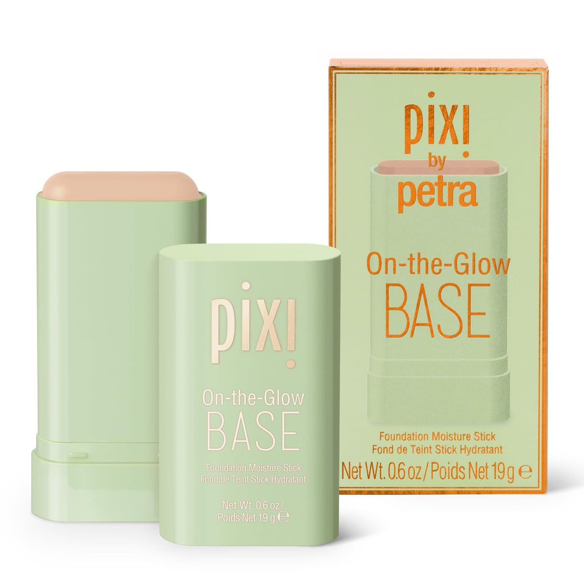 Pixi Beauty On-the-Glow Base aplicada suave para un acabado luminoso