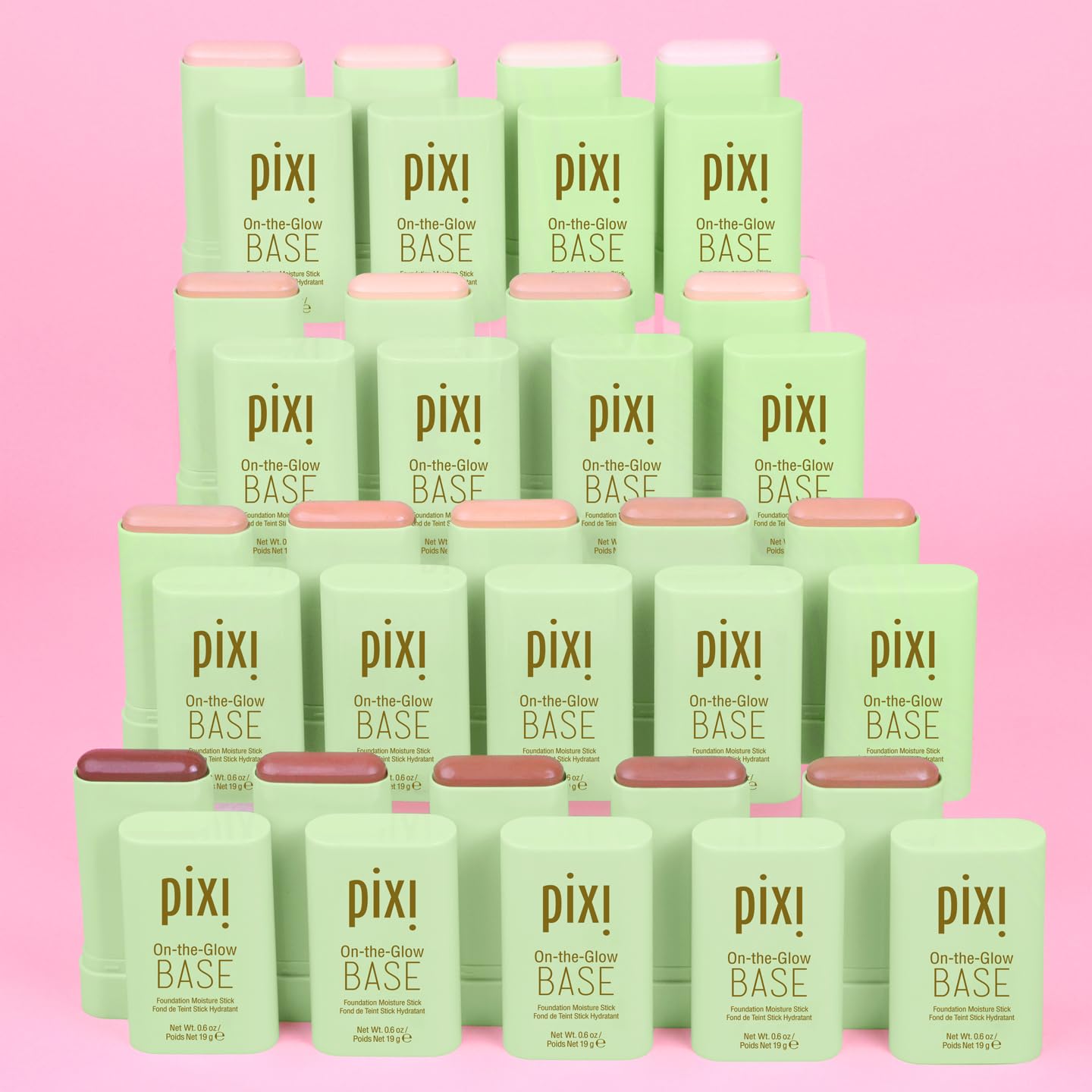 Pixi Beauty On-the-Glow Base hidrata con Ceramide NP para piel suave