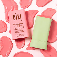 Pixi On-the-Glow Blush Fleur, tono rosado suave en mejillas