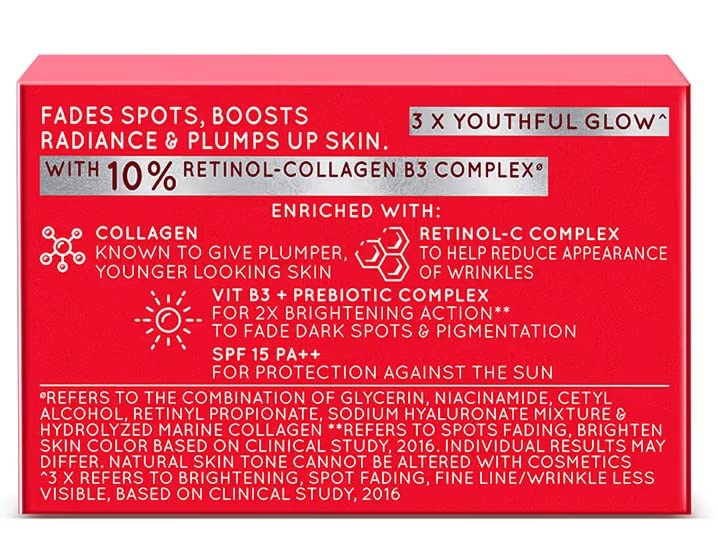 Textura cremosa de POND'S Age Miracle Day Cream al tacto.