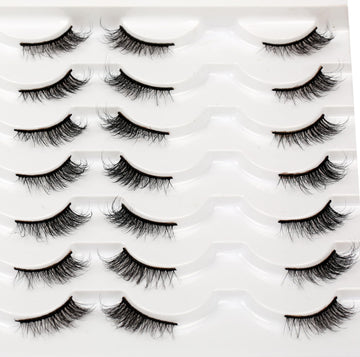 Pooplunch half lashes deliver subtle drama with natural lift.