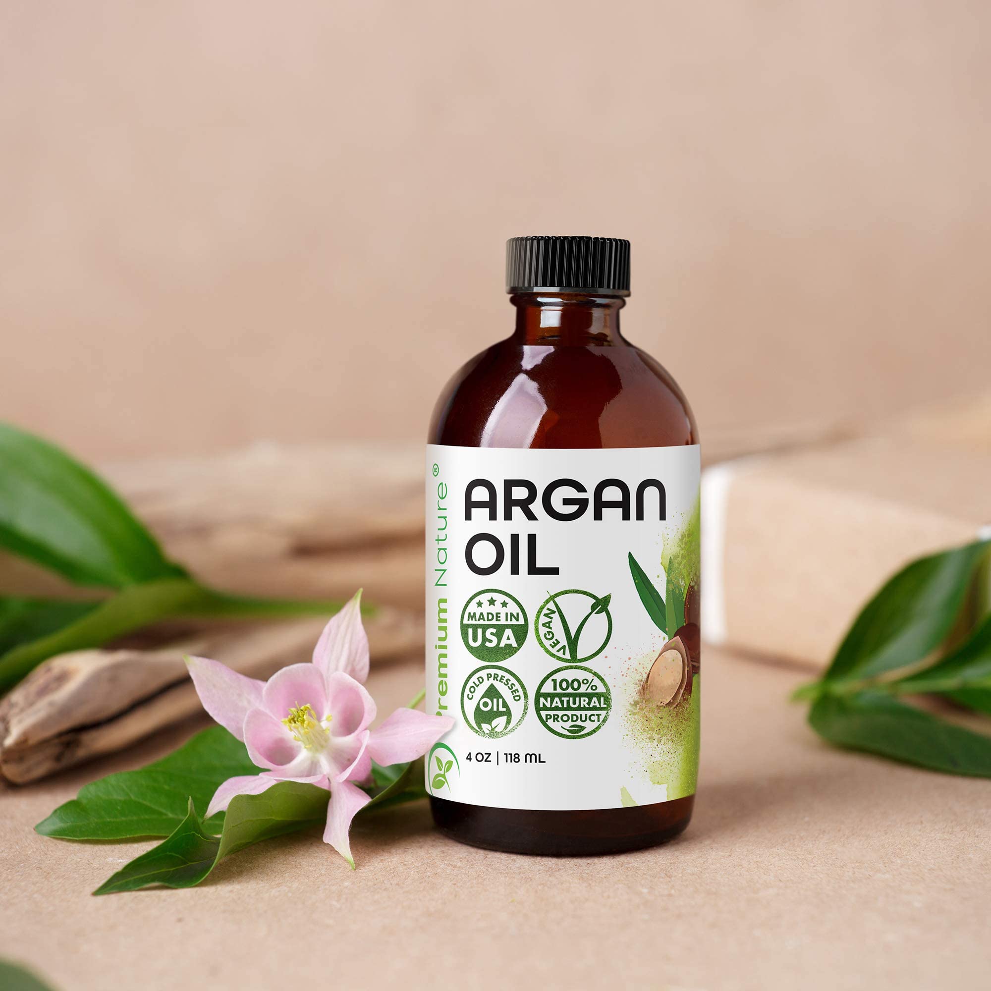Premium Nature Aceite de Argán, uñas protegidas y manos suaves tras la aplicación.