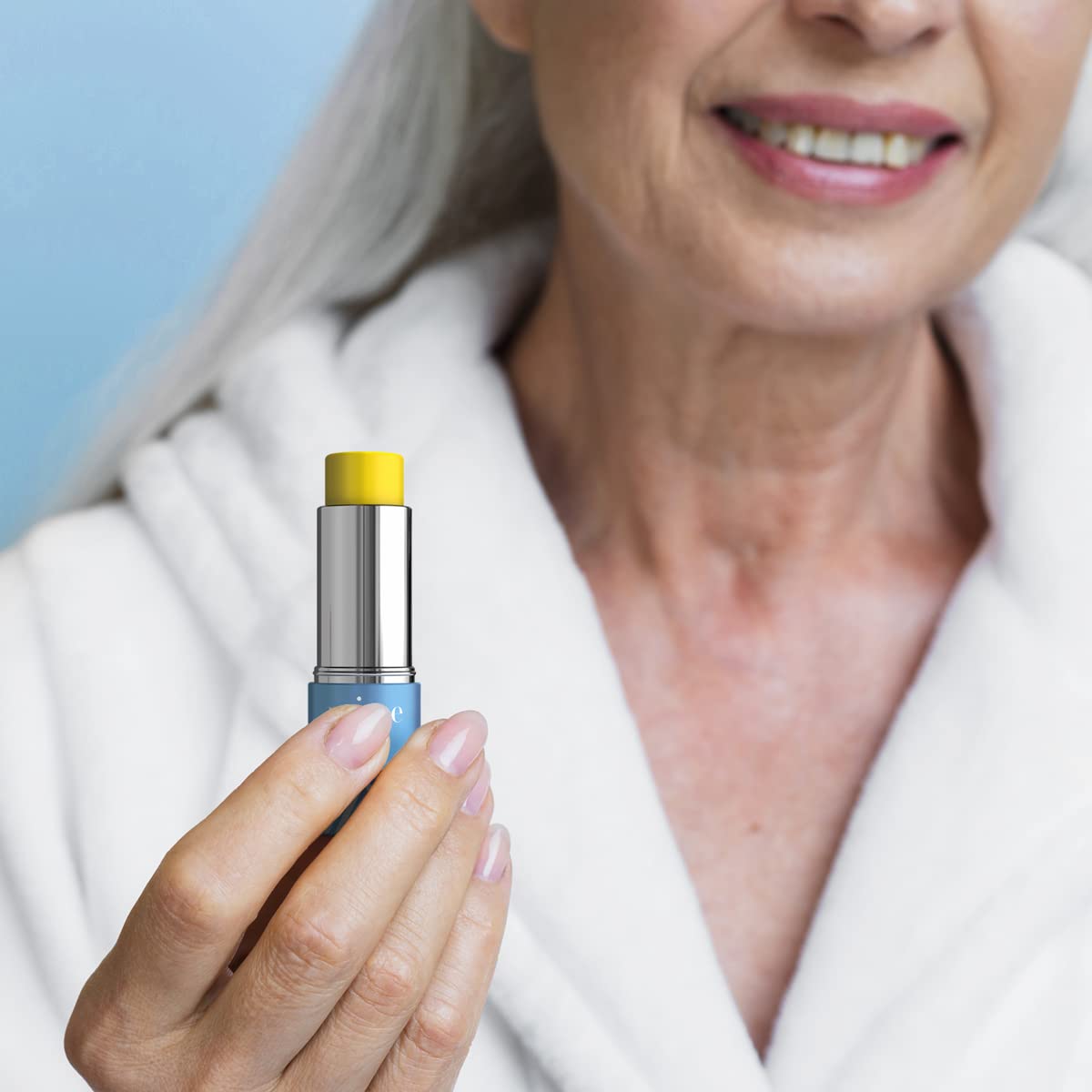 PrimeWand Nourish, cero residuos grasos y base para maquillaje ligero.