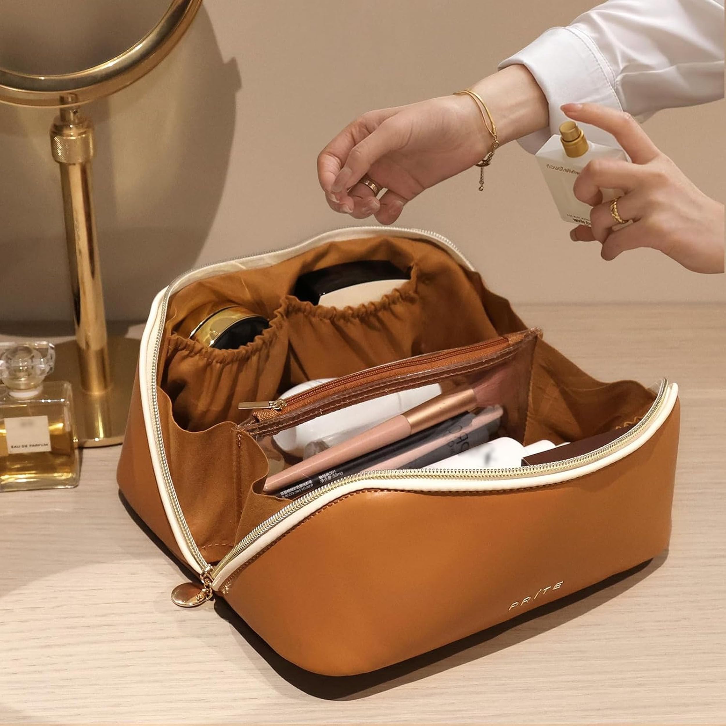 Prite bolsa interior acolchado protege frágiles durante traslados.