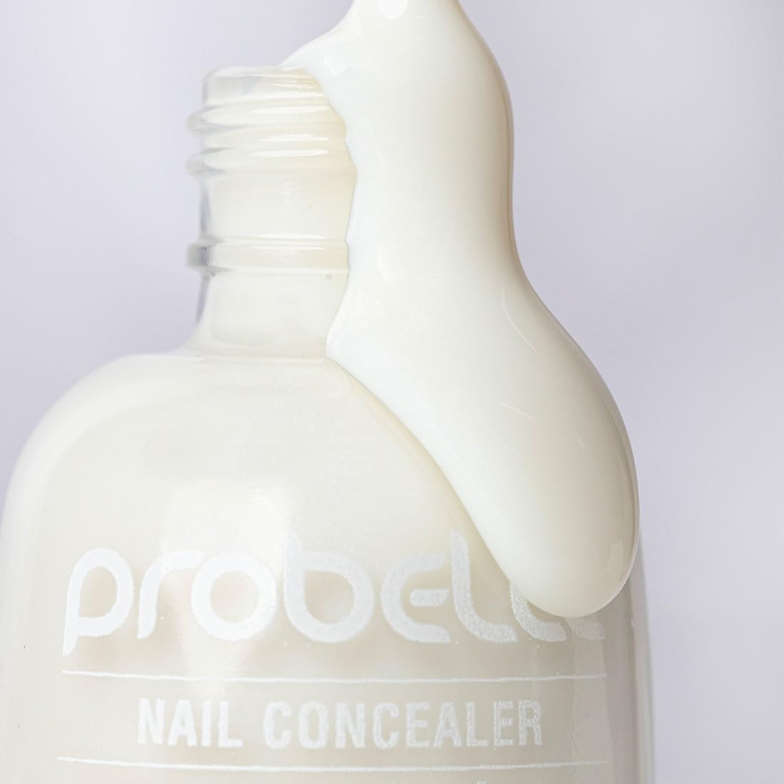 Detalle de cepillo de Probelle para aplicación precisa.