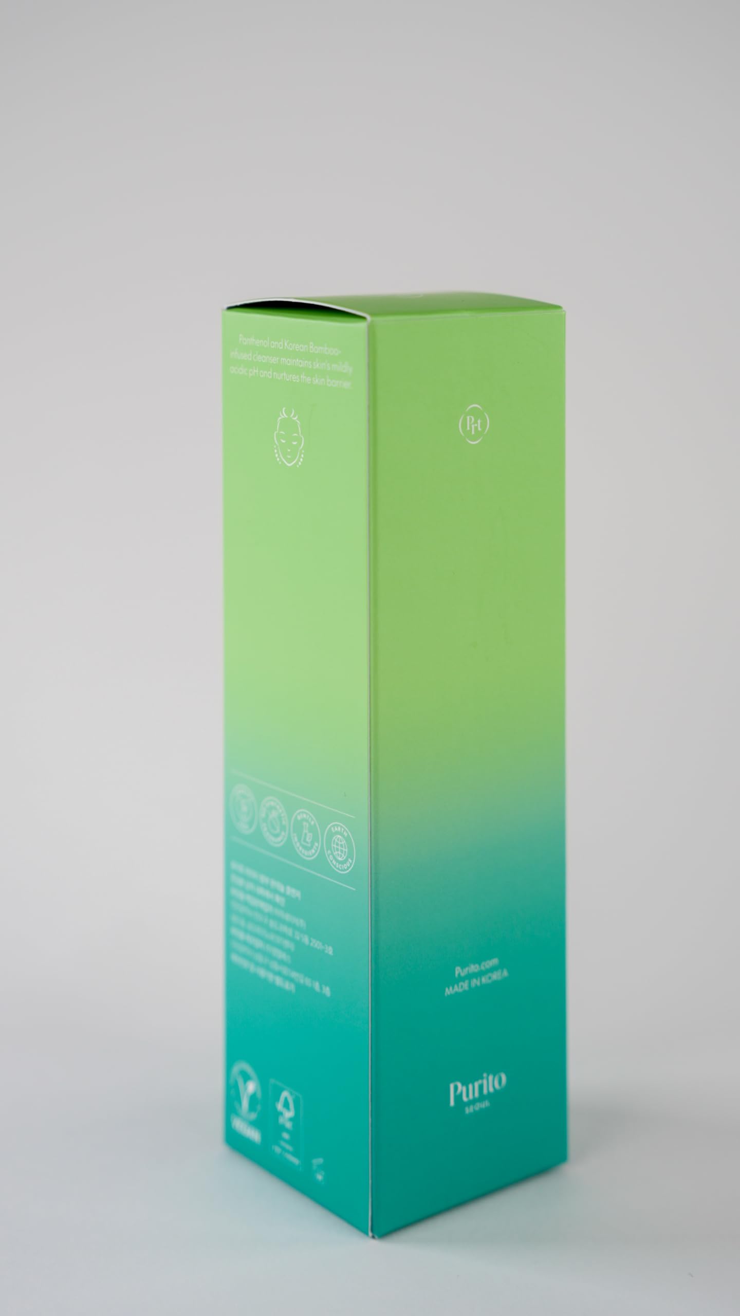 Purito Mighty Bamboo Panthenol Cleanser, ingredientes veganos para una limpieza respetuosa.