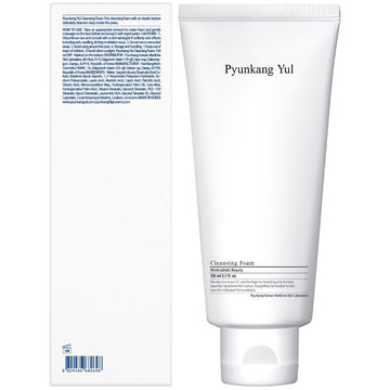 Textura mousse de Pyunkang Yul, elimina impurezas sin irritar la piel.