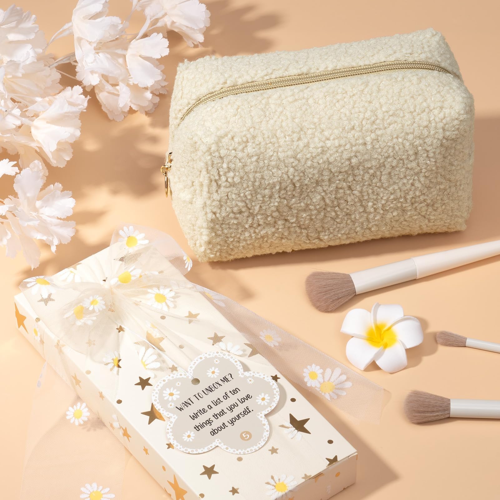 Calcetines peludos Qinline, confort suave para momentos de descanso.