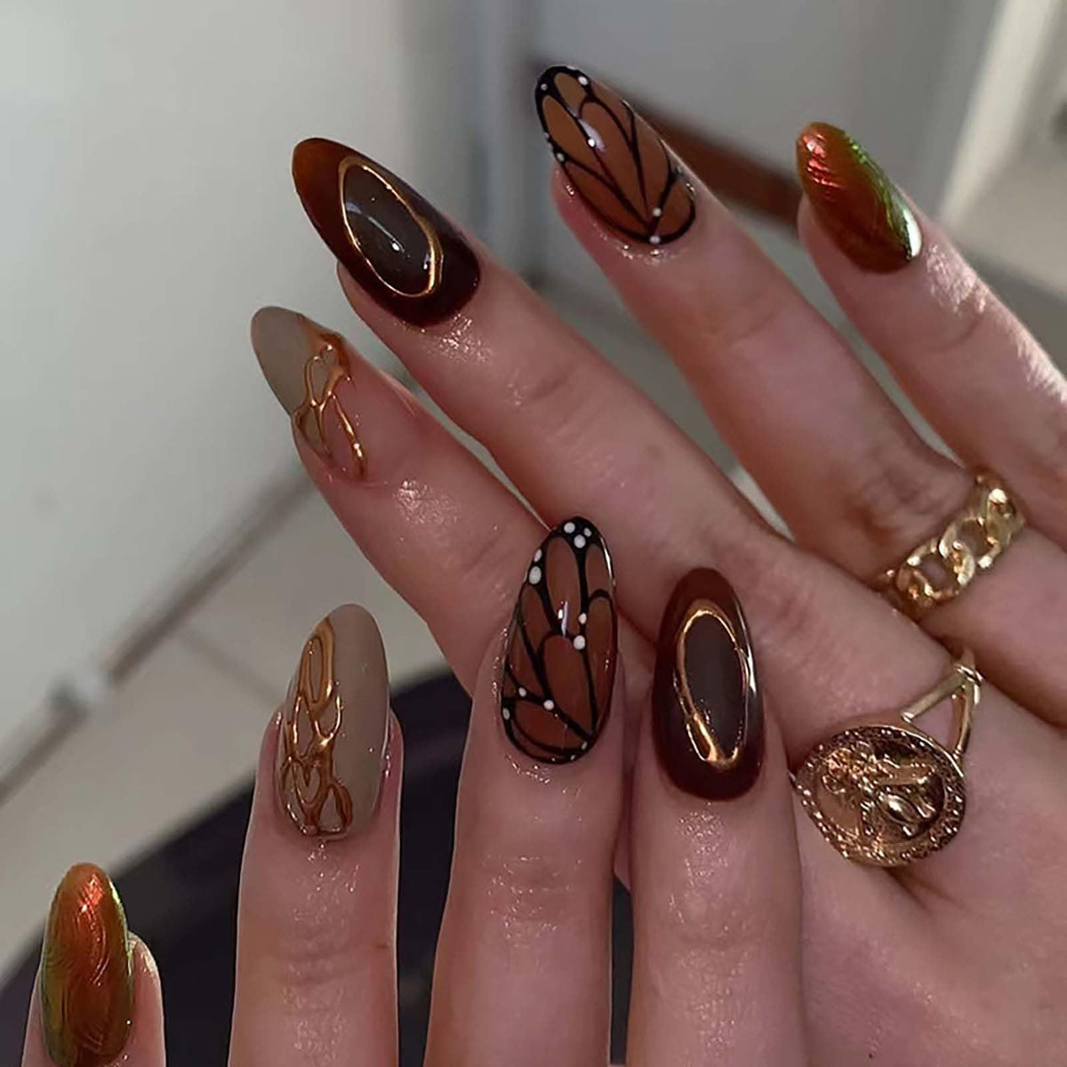 QQPPOLIU uñas postizas mariposa almendra marrón para aspecto elegante y duradero