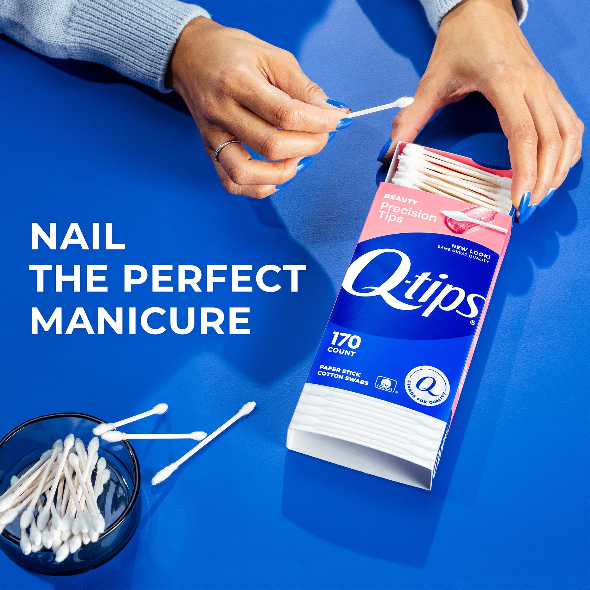 Q-tips con puntas cónicas en ambos extremos para mayor precisión.