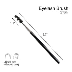 Brocha para cejas Quacc de precisión, ideal para peinar y definir.