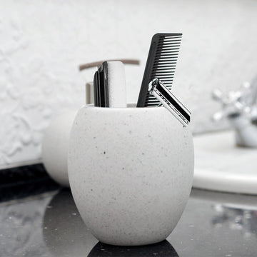 Cepillo de barba quskay, material resistente de polipropileno para uso prolongado.