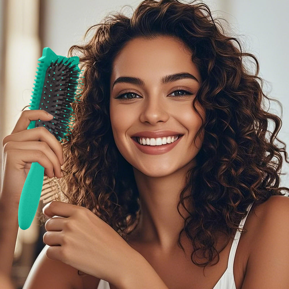 Brillo en rizos con cerdas de QYuekar, cabello suave y manejable.