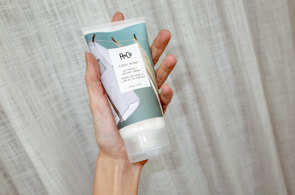 R+Co Cool Wind mantequilla de mango, suavidad y manejo del cabello
