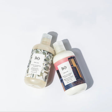 R+Co Dallas Acondicionador engrosador: cabello con volumen en sesión de peinado