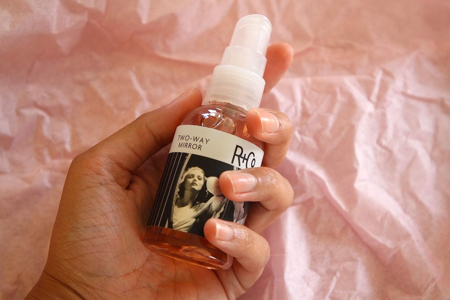 R+Co Aceite Alisador resultados luminosos en cabello sano