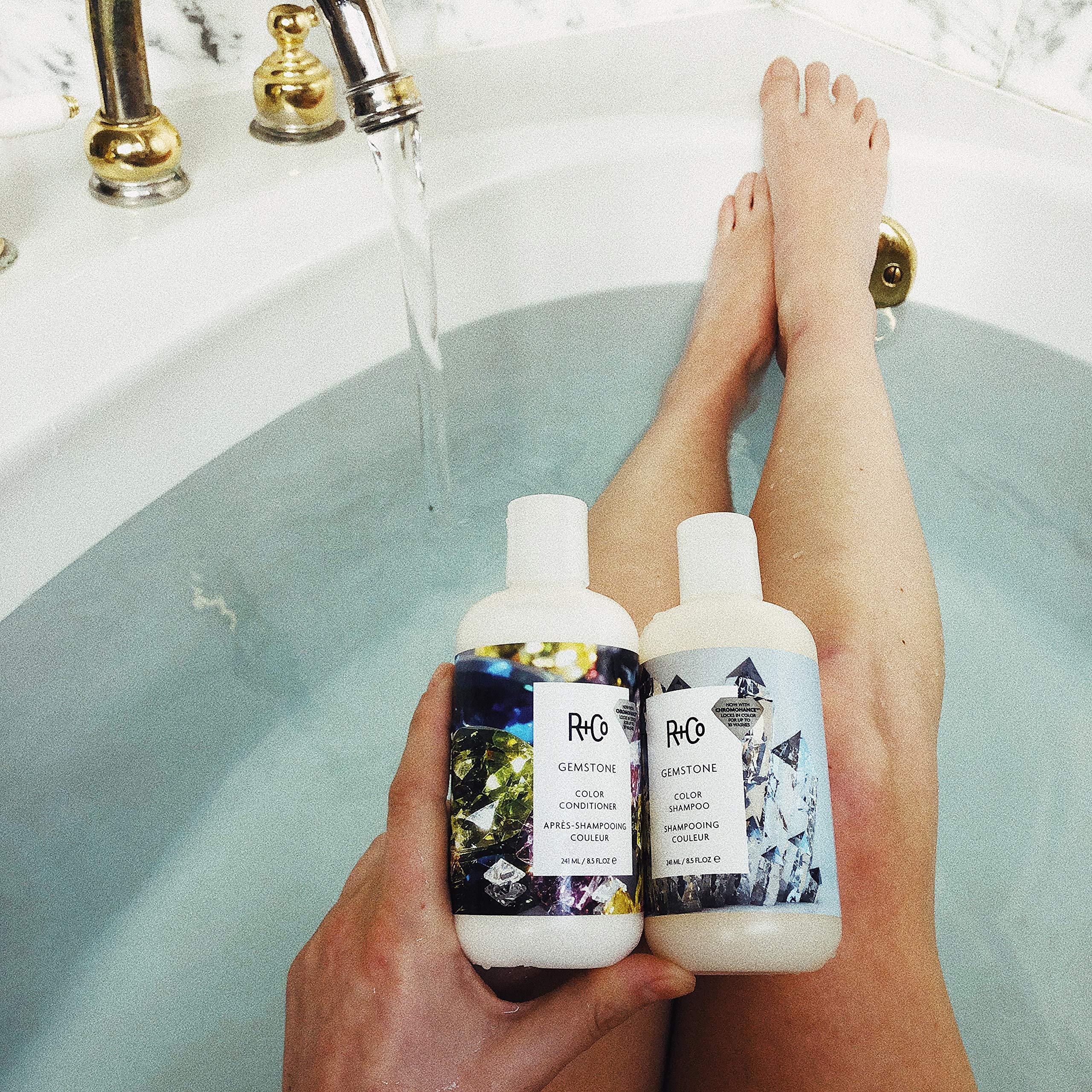 R+Co Gemstone Color Conditioner, ingredientes clave, vitaminas hidratan y equilibran la humedad.