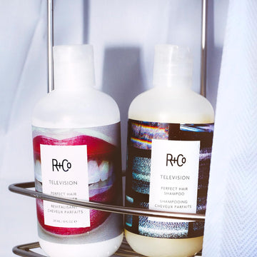 R+Co Television cabello con brillo natural y mayor suavidad