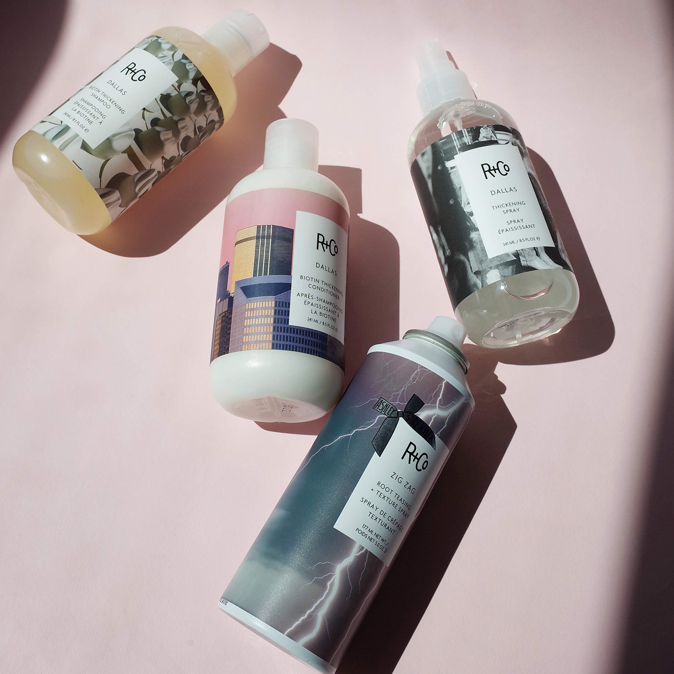 Maintien du coiffage et volume sans frizz perceptible.