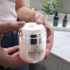 Radha crema de retinol de lujo, se absorbe rápidamente