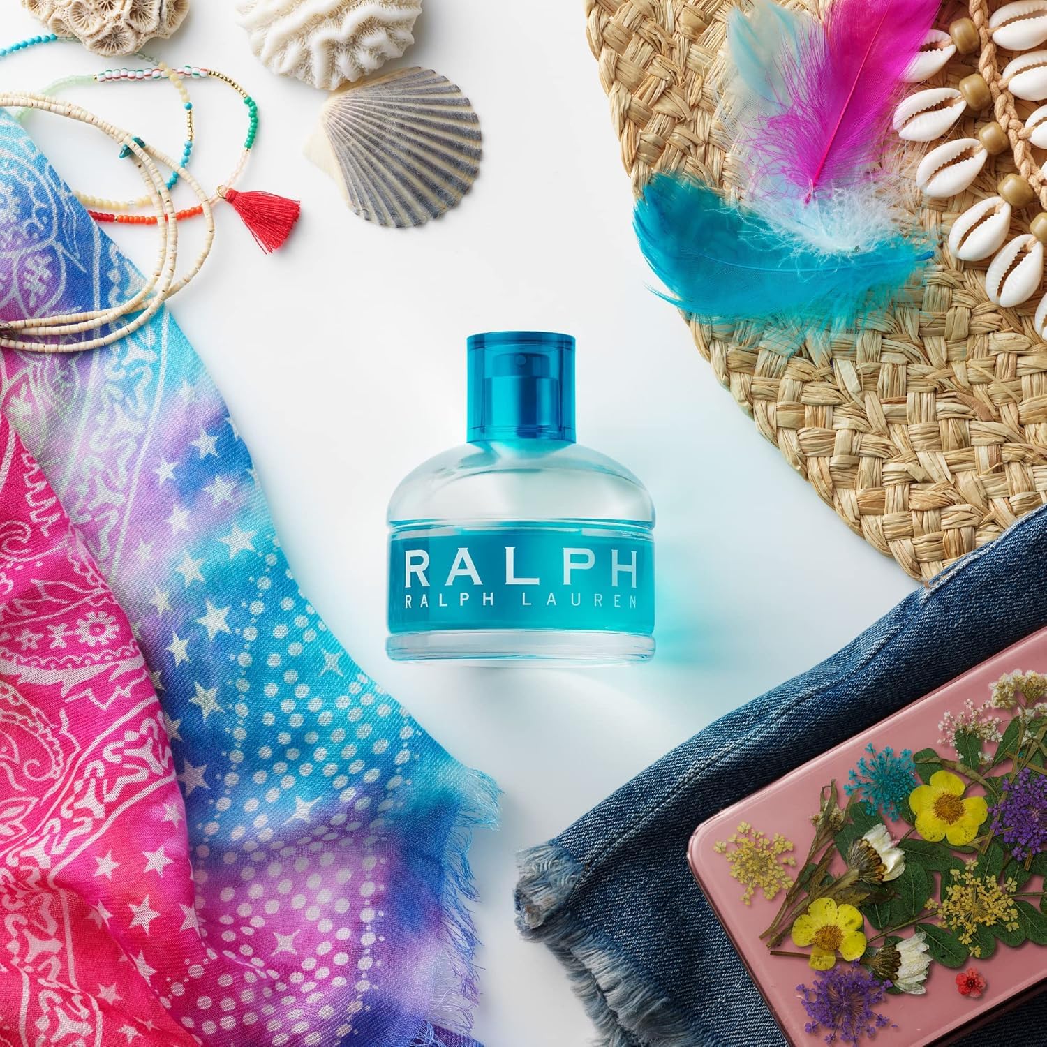 Ralph Lauren Fragrances, notas de magnolia rosa, bouquet floral suave para el día