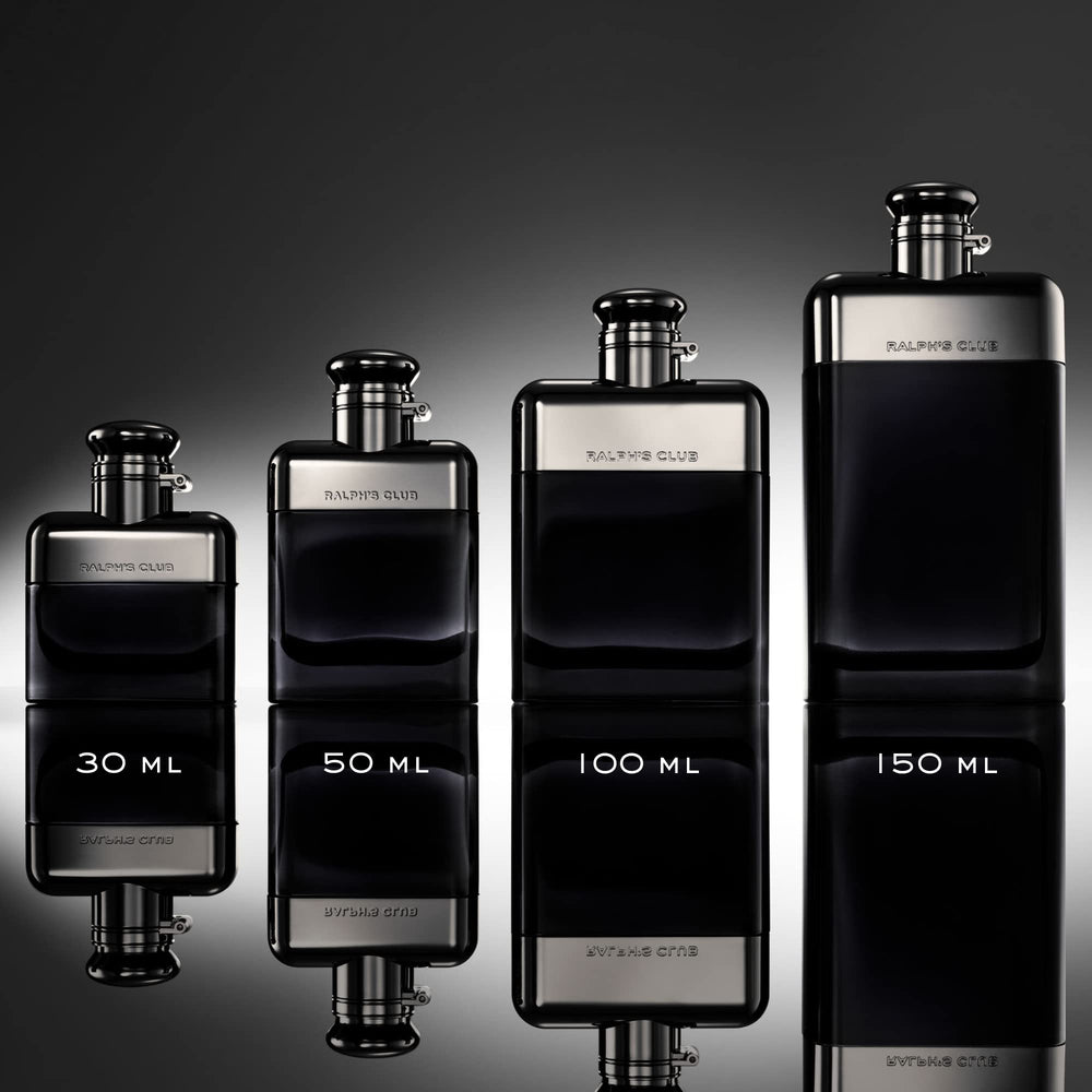 Ralph Lauren Fragrances Ralph's Club, detalle del logo, transmite lujo y estilo.