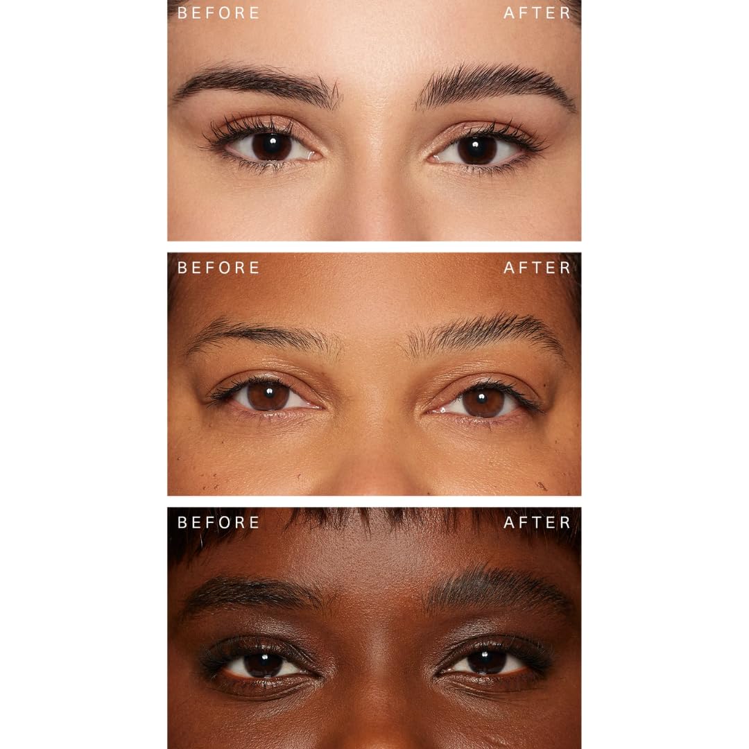 Brocha aplicadora Brow Harmony de Rare Beauty distribuye el gel de forma uniforme