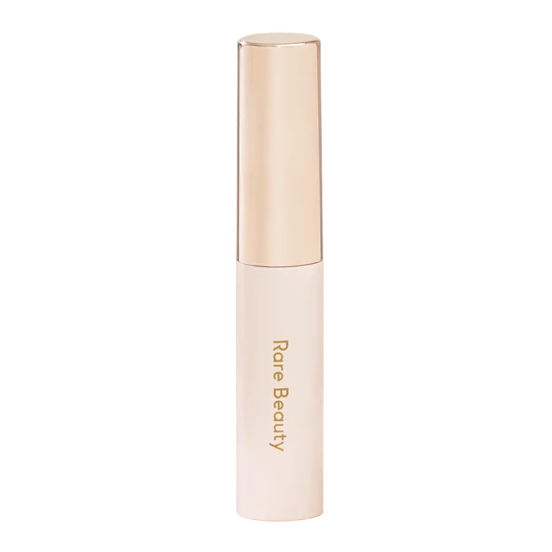 Look laminado natural con Brow Harmony para cejas definidas