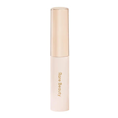 Look laminado natural con Brow Harmony para cejas definidas