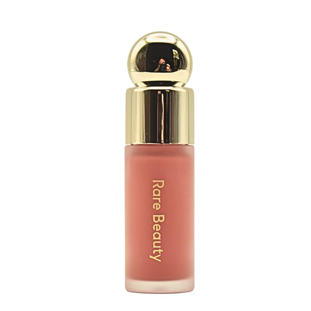 Rubor líquido Valor de Rare Beauty, tono rosa suave para un rubor natural.