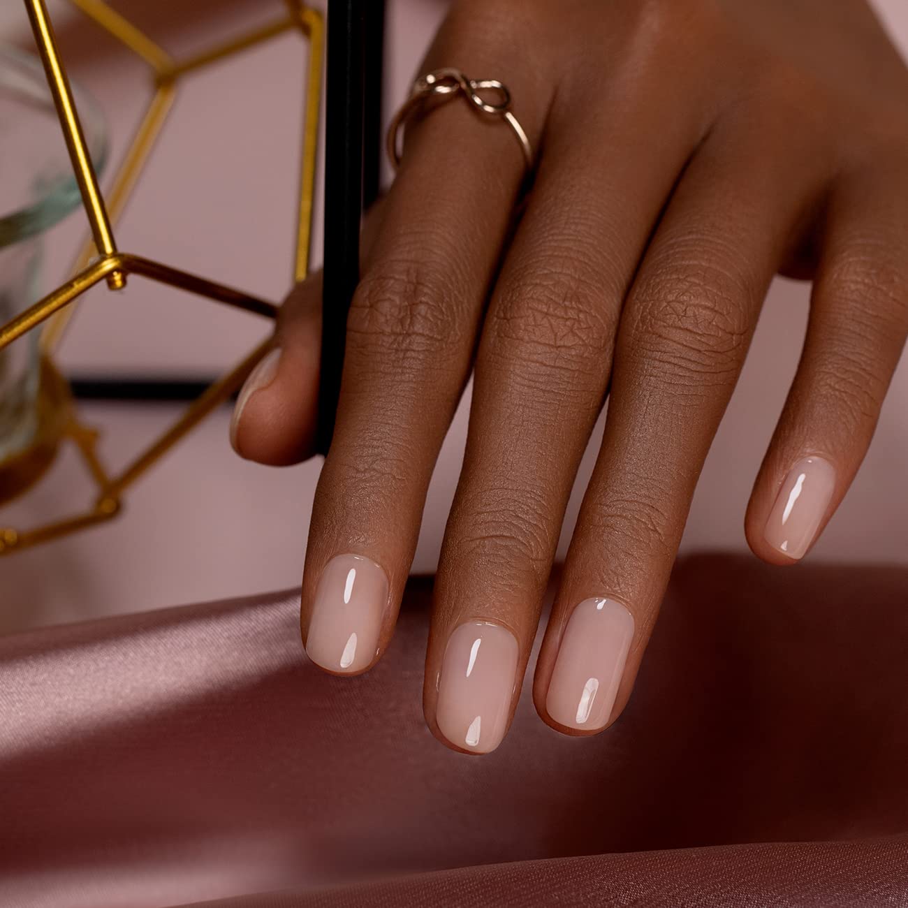 RARJSM Esmalte Gel Apricot Nude con brocha para cobertura uniforme.